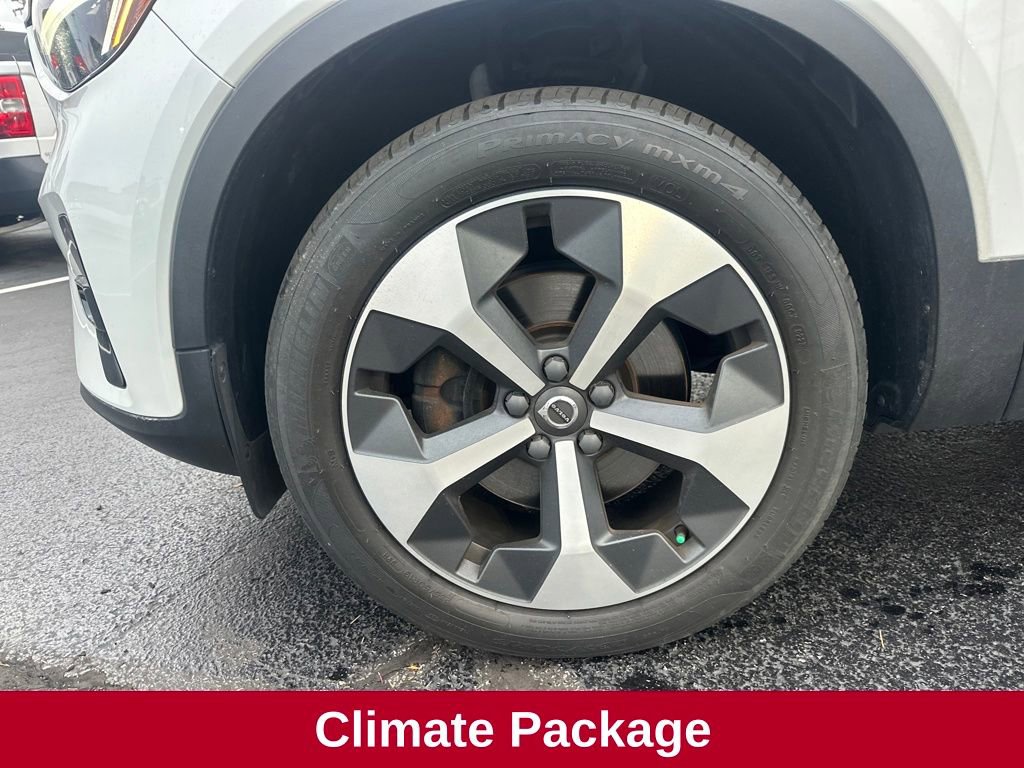 Used 2023 Volvo XC40 B5 Plus w/ Protection Package Premier image 10