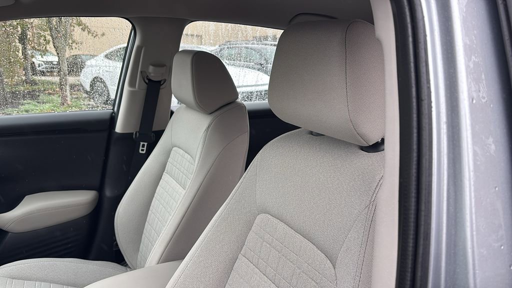 Certified 2025 Honda HR-V LX image 25