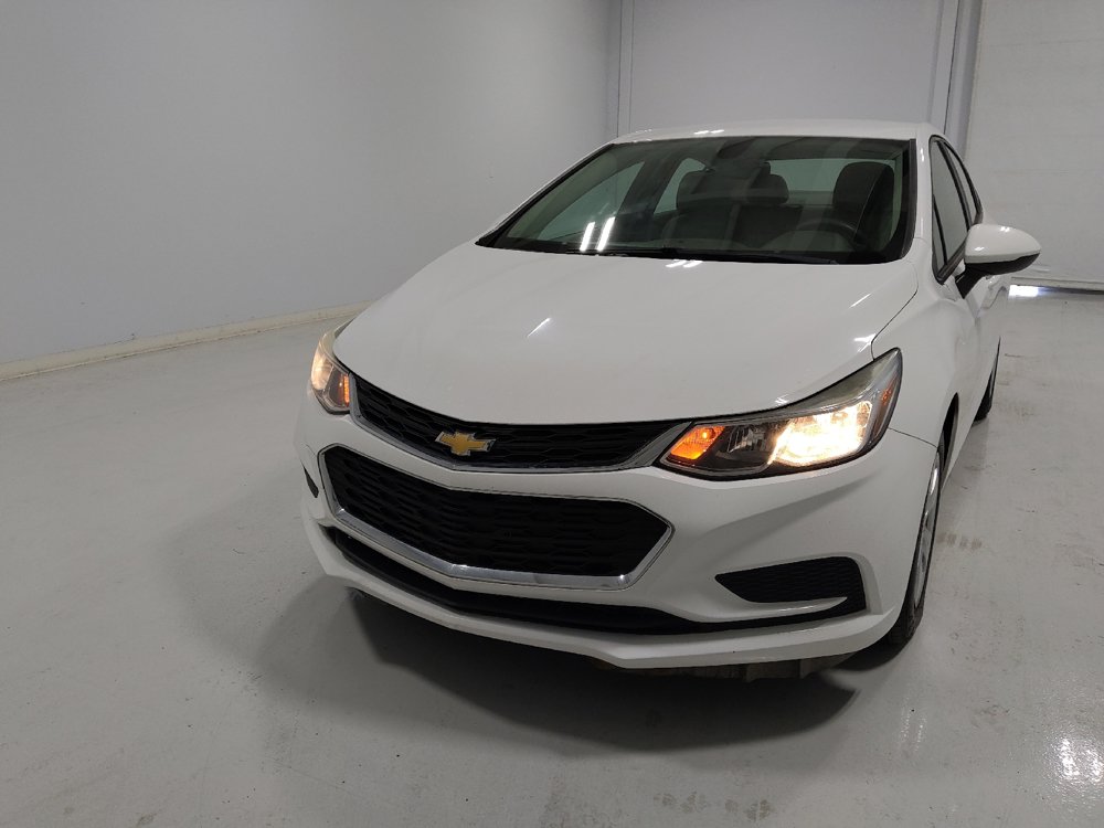 Used 2018 Chevrolet Cruze LS FWD image 15
