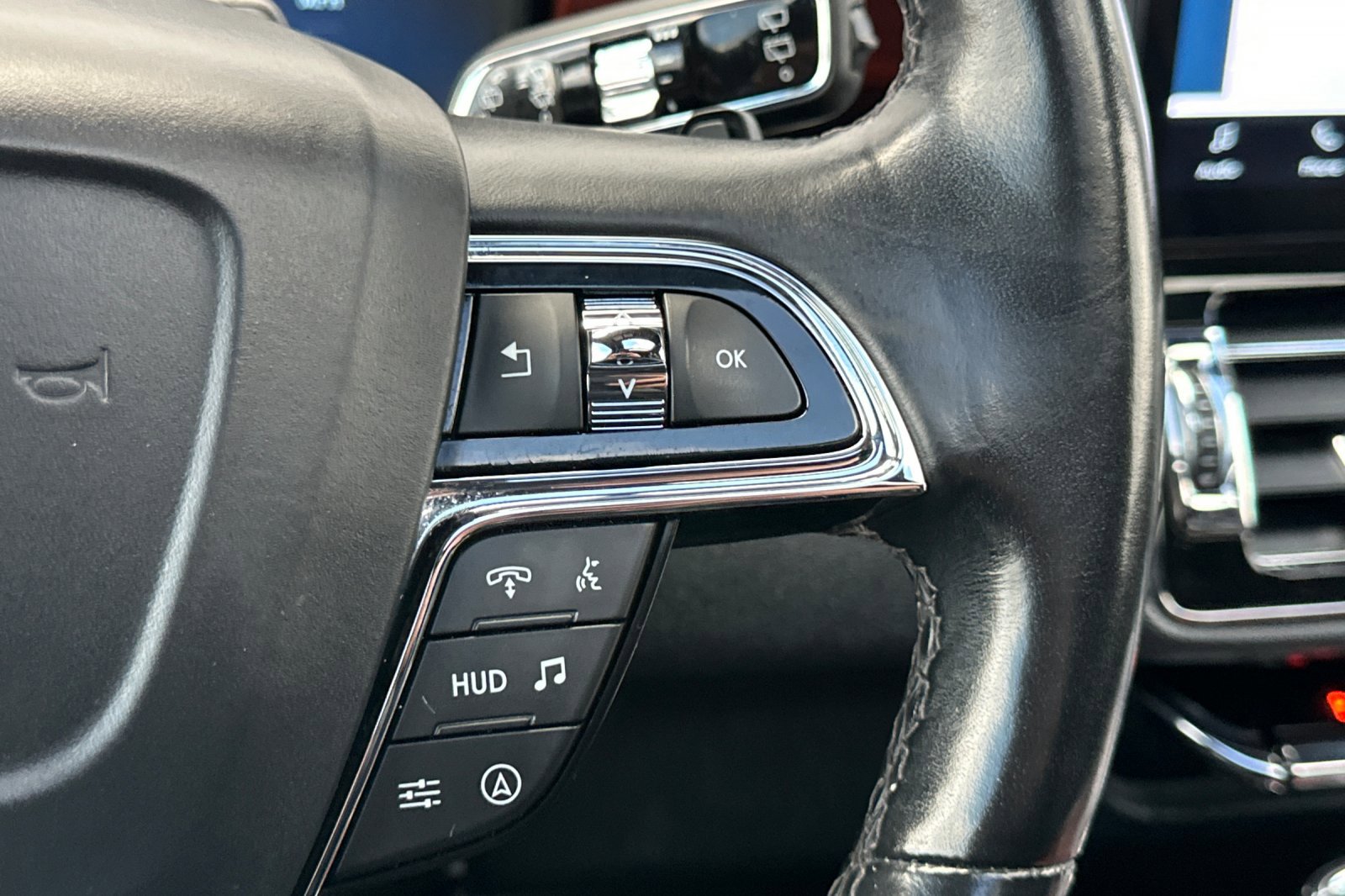 Used 2022 Lincoln Navigator Reserve image 40