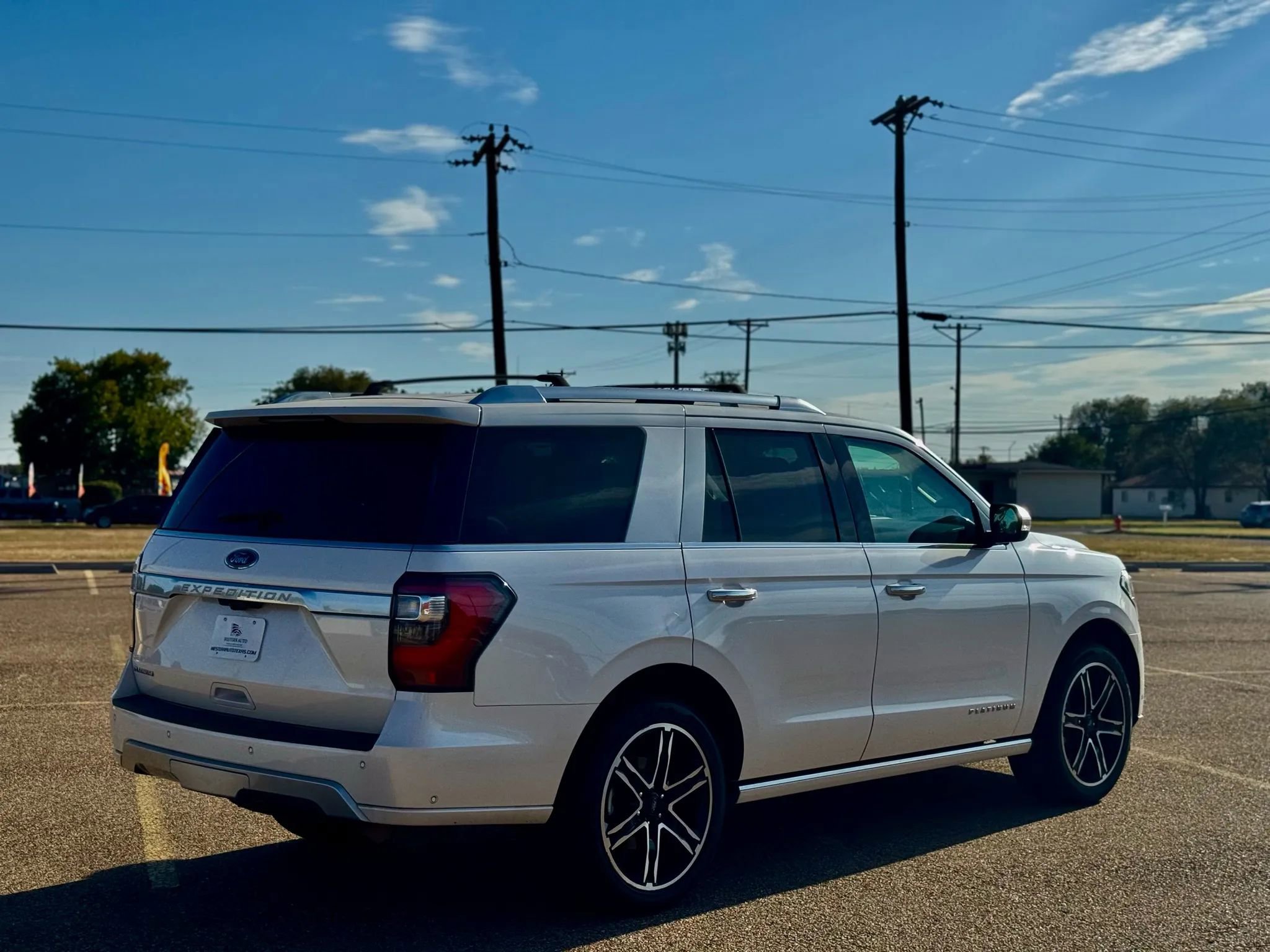 Used 2018 Ford Expedition Platinum image 4