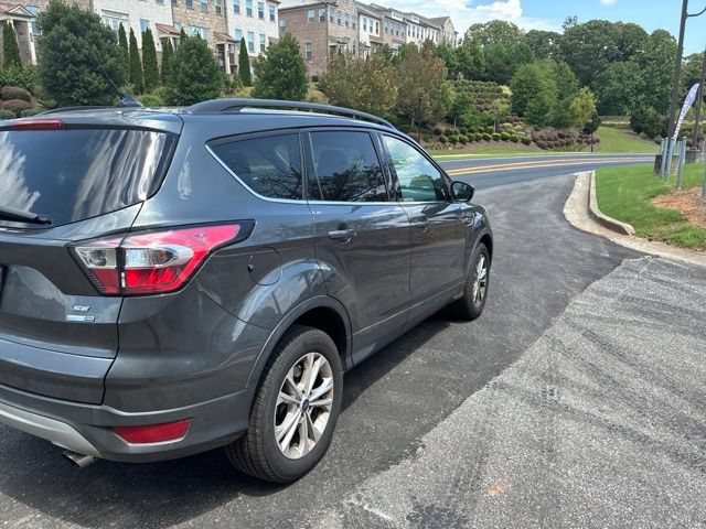 Used 2018 Ford Escape SE w/ SE Sync 3 Package AWD/4WD image 7