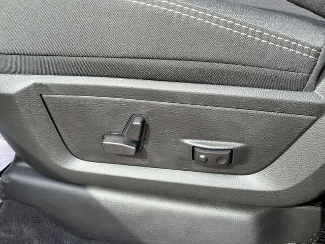 New 2026 RAM 3500 Big Horn AWD/4WD image 14