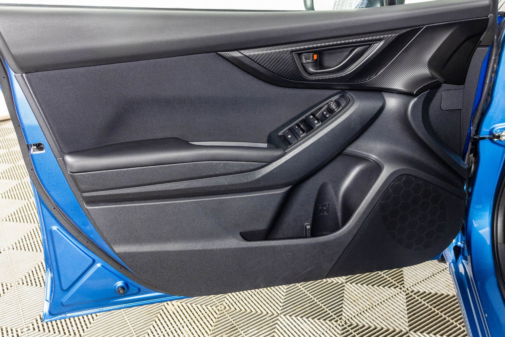 Used 2018 Subaru Impreza 2.0i Premium image 35