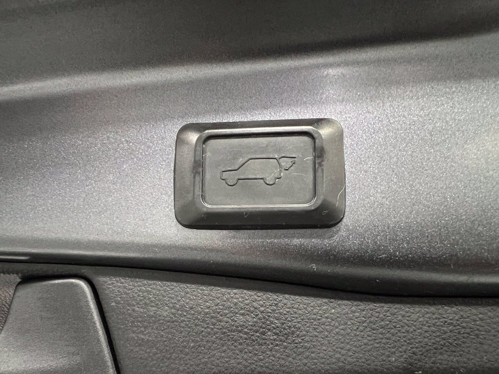 Certified 2019 Toyota RAV4 XLE w/ Convenience Package AWD/4WD image 41