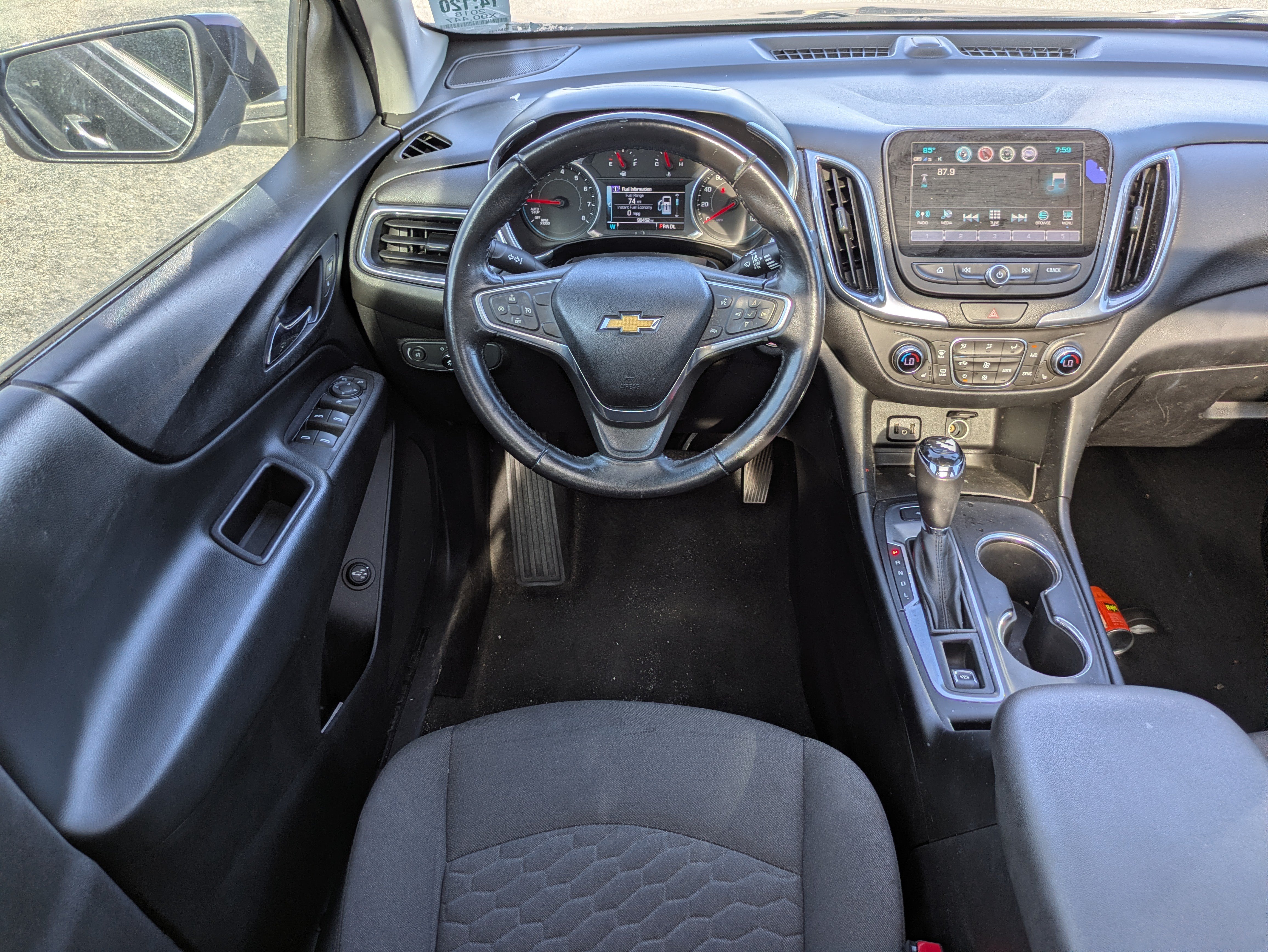 Used 2018 Chevrolet Equinox LT FWD image 16