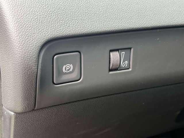 Used 2024 Buick Enclave Essence w/ Experience Buick Package AWD/4WD image 20