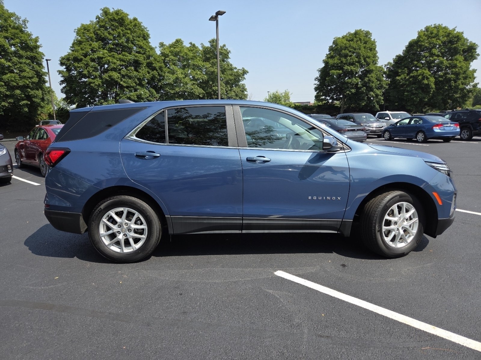 Used 2024 Chevrolet Equinox LT w/ LPO, Floor Liner Package FWD image 21