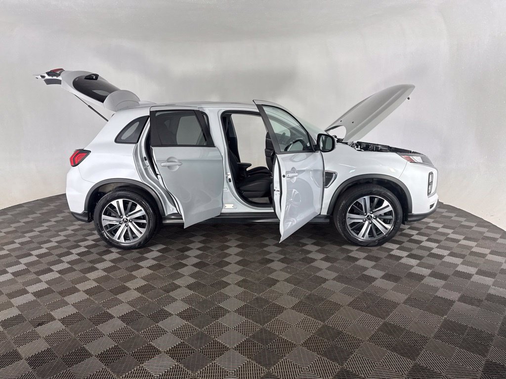 Used 2023 Mitsubishi Outlander Sport SE AWD/4WD image 14