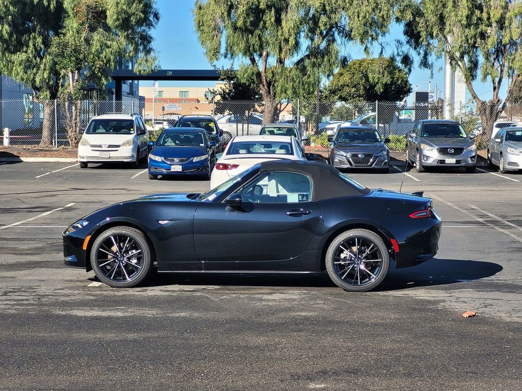 New 2025 MAZDA MX-5 Miata Grand Touring w/ Weather Package image 2