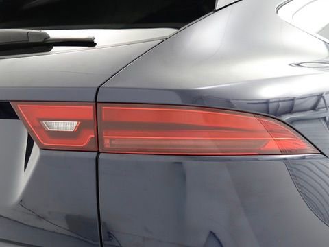 Used 2022 Jaguar E-PACE SE image 13