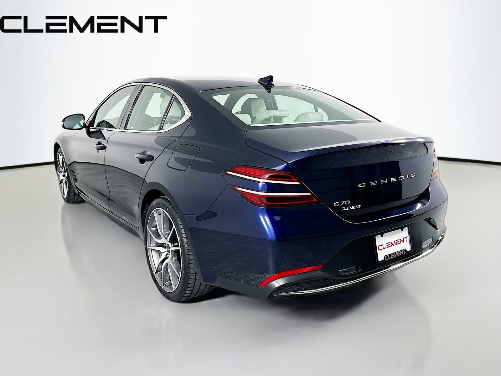 Used 2023 Genesis G70 2.0T RWD image 10
