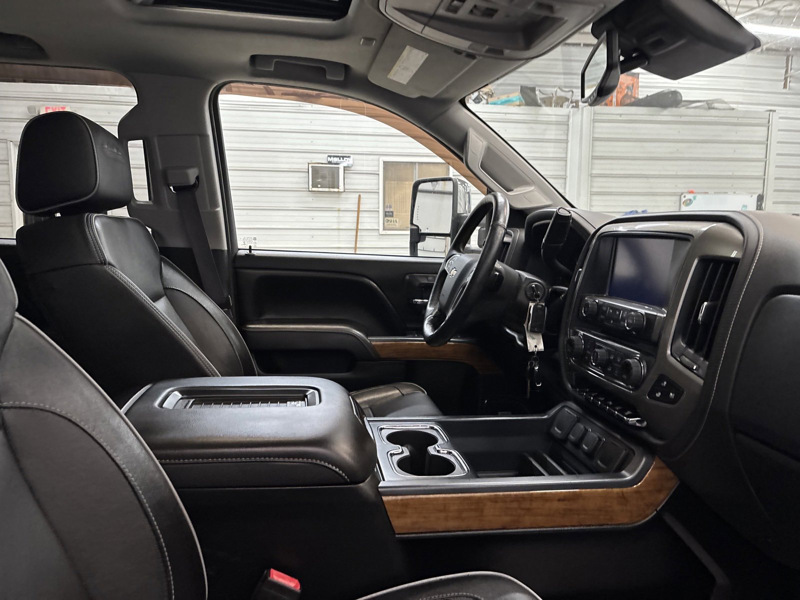 Used 2017 Chevrolet Silverado 2500 High Country w/ Duramax Plus Package image 28