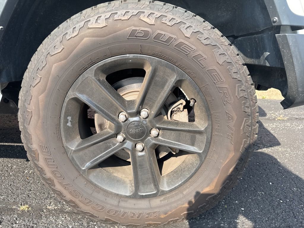 Used 2023 Jeep Wrangler Altitude image 20