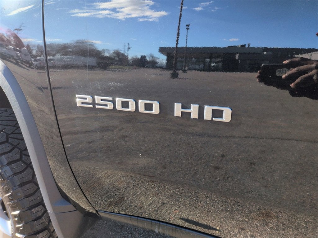 Used 2021 Chevrolet Silverado 2500 LTZ w/ LTZ Premium Package image 10