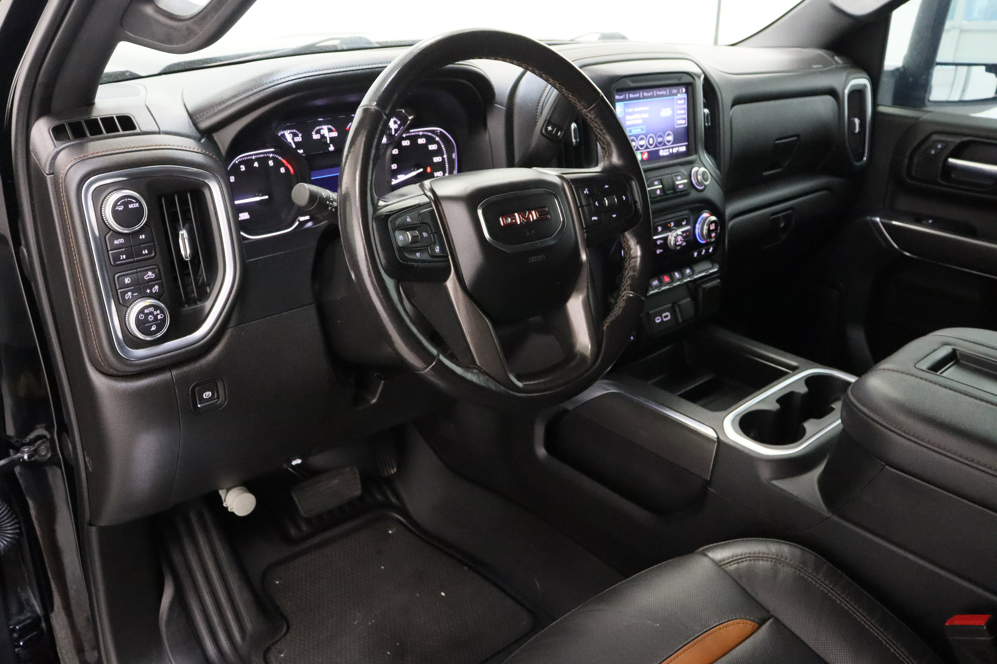Used 2022 GMC Sierra 2500 AT4 image 13