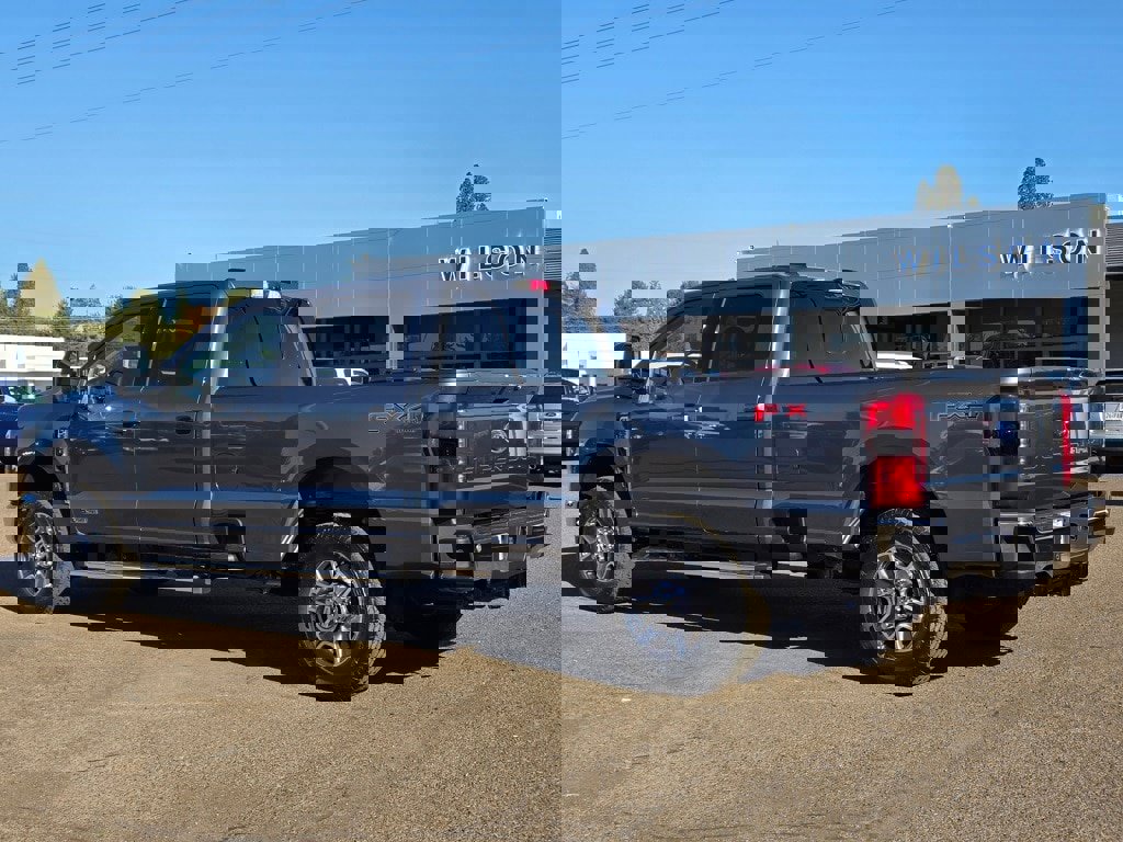 New 2026 Ford F350 Lariat image 32