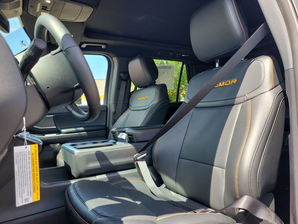 New 2026 Ford Expedition Tremor image 17