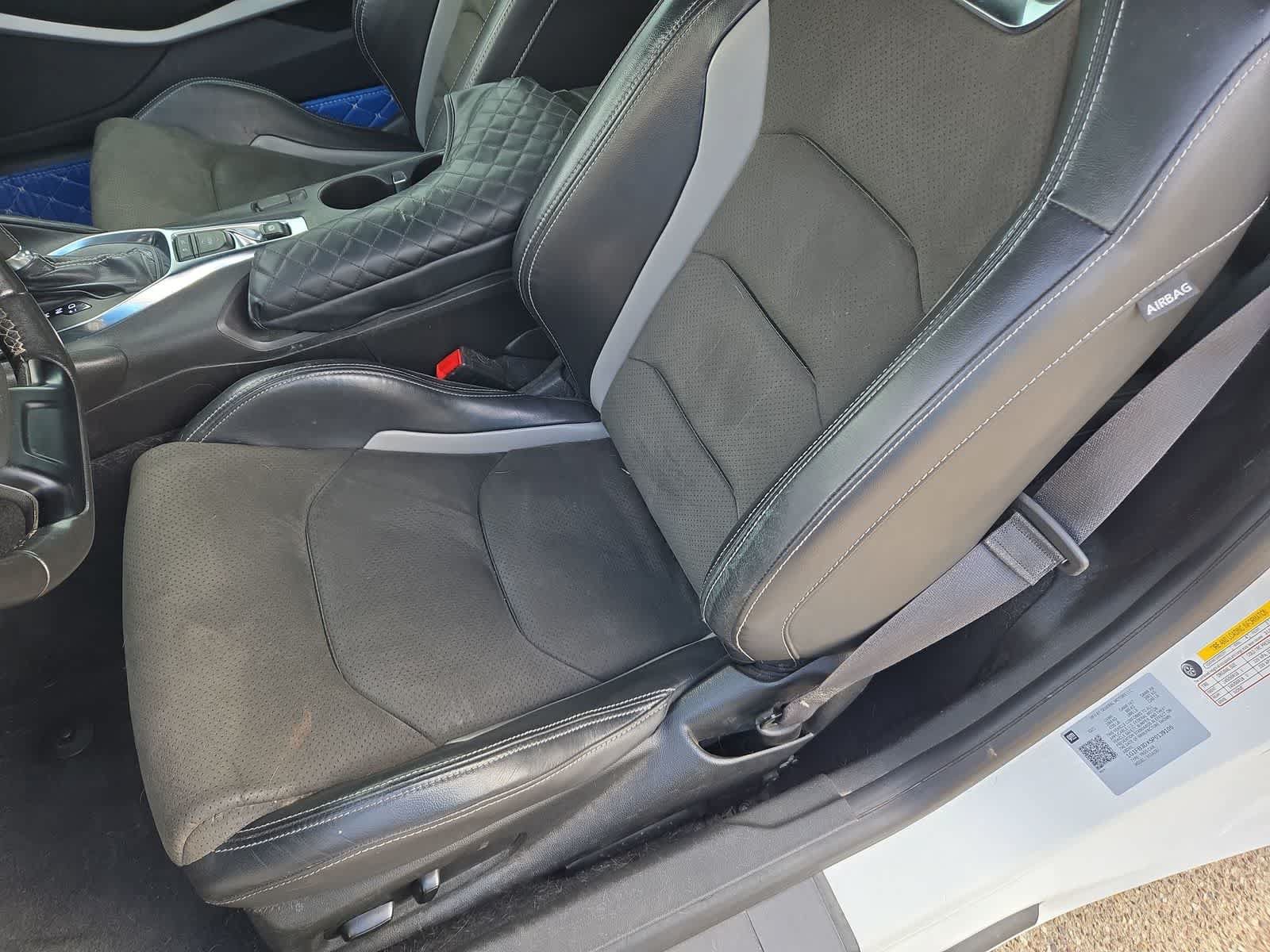 Used 2023 Chevrolet Camaro LT RWD image 17
