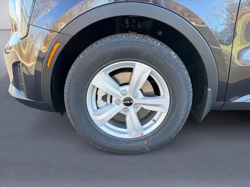 New 2026 Kia Sorento LX image 9