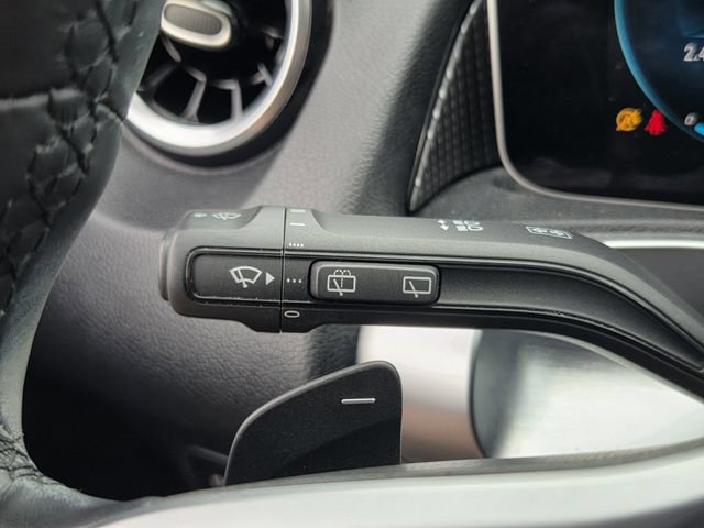 Used 2020 Mercedes-Benz GLB 250 4MATIC image 32