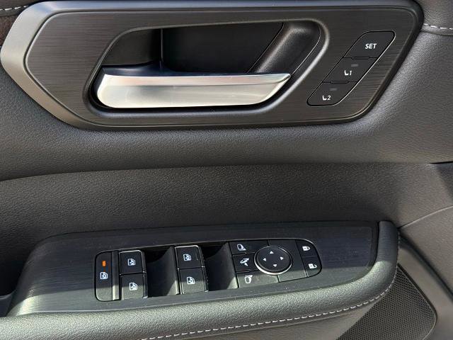 New 2026 Nissan Armada SL w/ Captain's Chari Seat Package RWD image 20