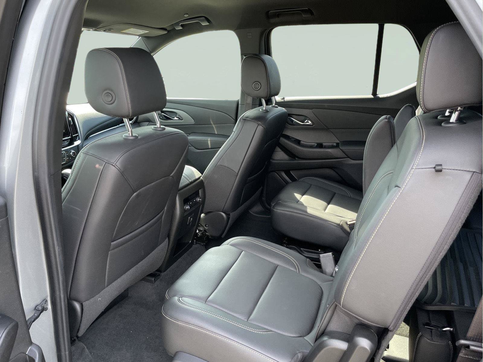 Used 2023 Chevrolet Traverse LT AWD/4WD image 15