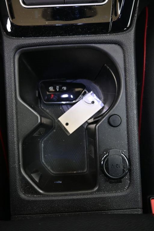 Certified 2024 Volkswagen GTI Autobahn image 31