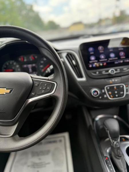 Used 2023 Chevrolet Malibu LT w/ Driver Confidence Package FWD image 16