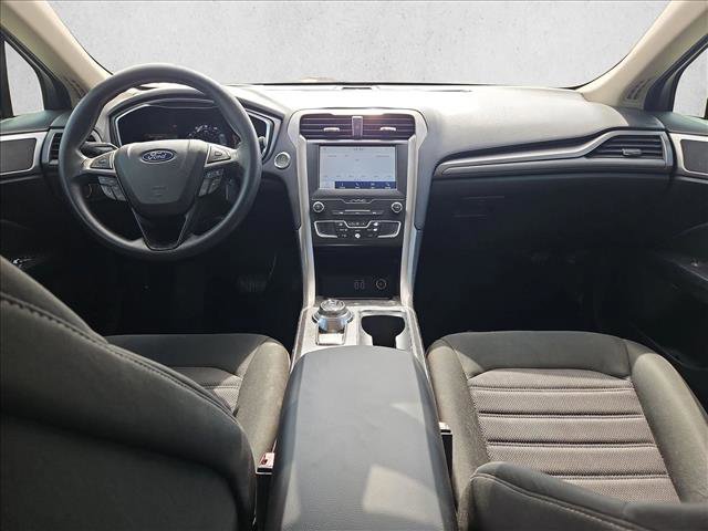 Used 2020 Ford Fusion SE image 13