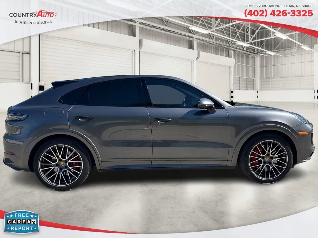 Used 2022 Porsche Cayenne GTS AWD/4WD image 6