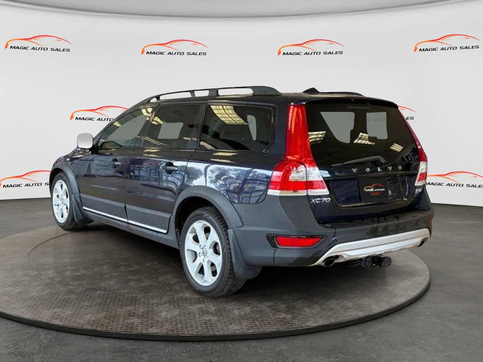 Used 2016 Volvo XC70 T5 Premier w/ Proximity Package image 4