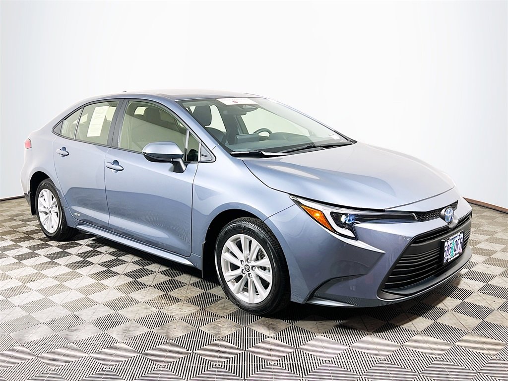 Used 2025 Toyota Corolla LE