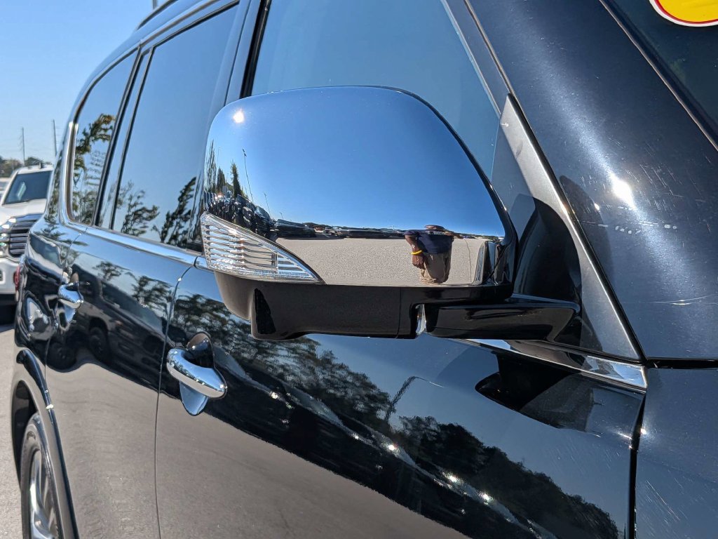Used 2022 Nissan Armada Platinum w/ Captain's Chairs Package RWD image 11