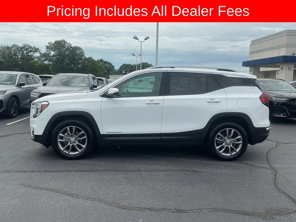 Used 2023 GMC Terrain SLT AWD/4WD image 2
