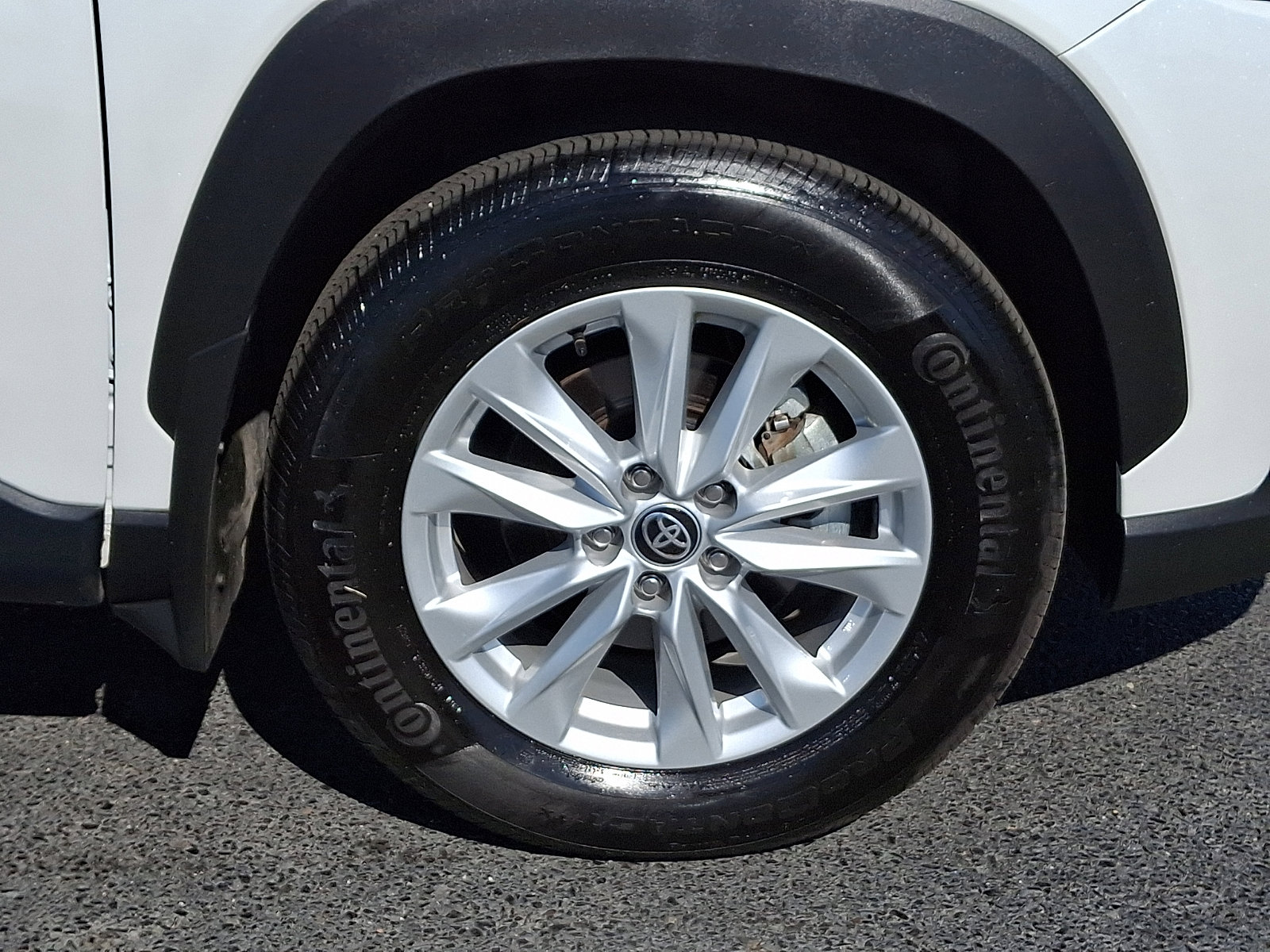 Used 2023 Toyota Corolla Cross LE w/ Moonroof Package image 8