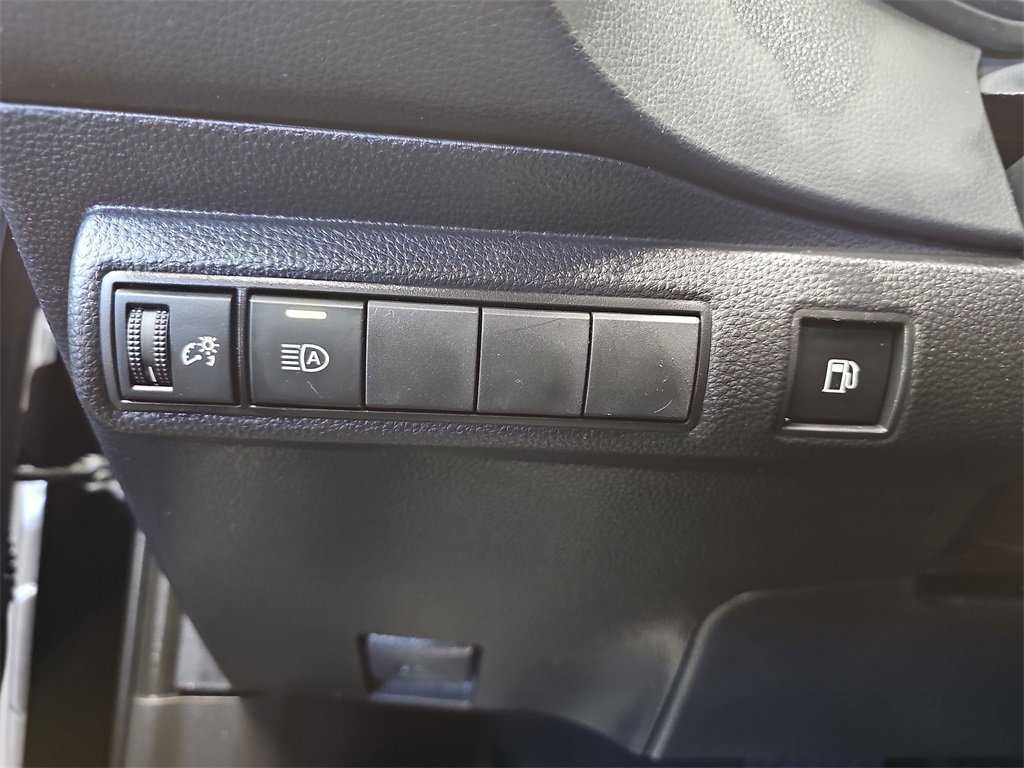 Used 2023 Toyota Corolla LE image 25