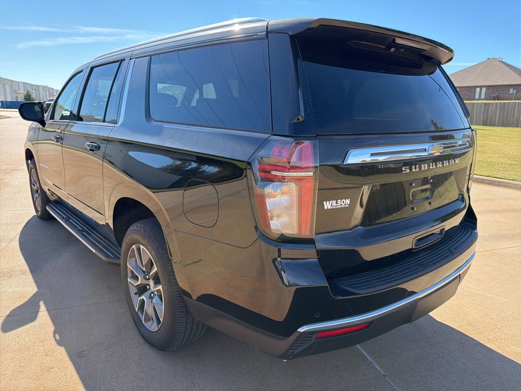 Used 2023 Chevrolet Suburban LS w/ Driver Alert Package image 4