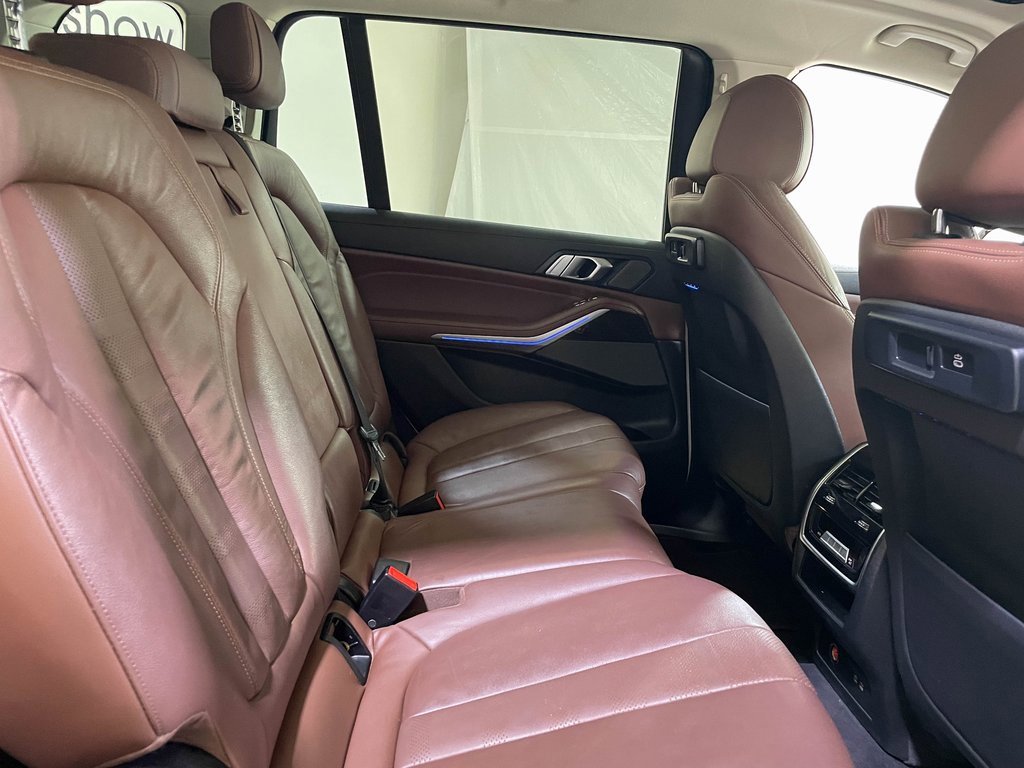 Used 2021 BMW X7 xDrive40i w/ Premium Package image 44