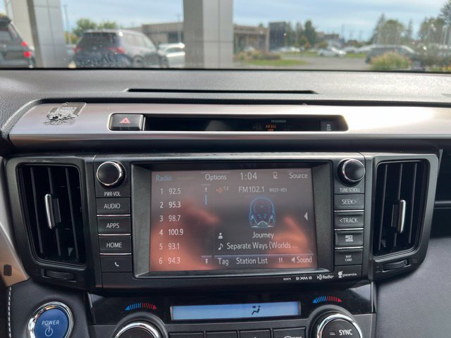 Used 2016 Toyota RAV4 Limited AWD/4WD image 18