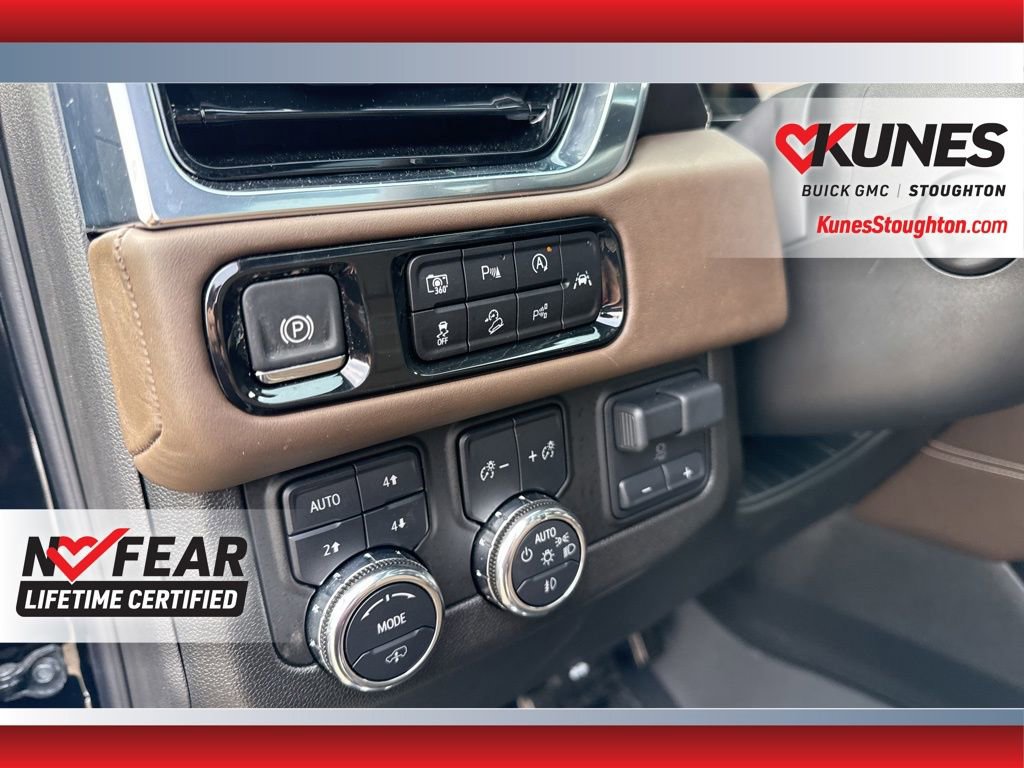 Used 2025 GMC Yukon XL Denali Ultimate w/ LPO, Floor Liner Package image 21