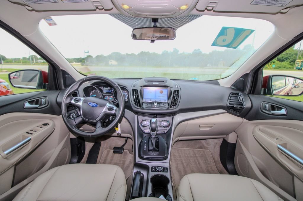 Used 2016 Ford Escape SE w/ SE Leather Comfort Package AWD/4WD image 10