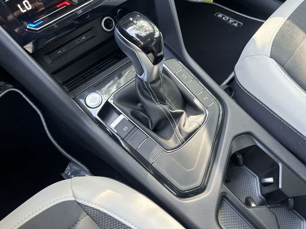 New 2026 Volkswagen Taos SE FWD image 20