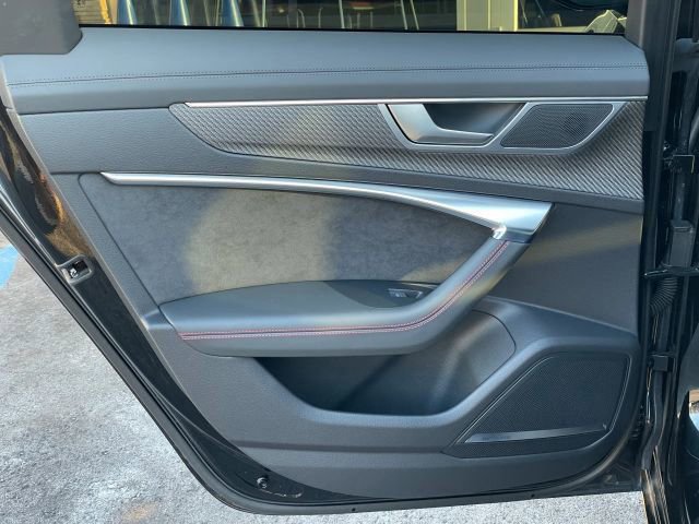 Used 2025 Audi S6 Premium Plus image 43