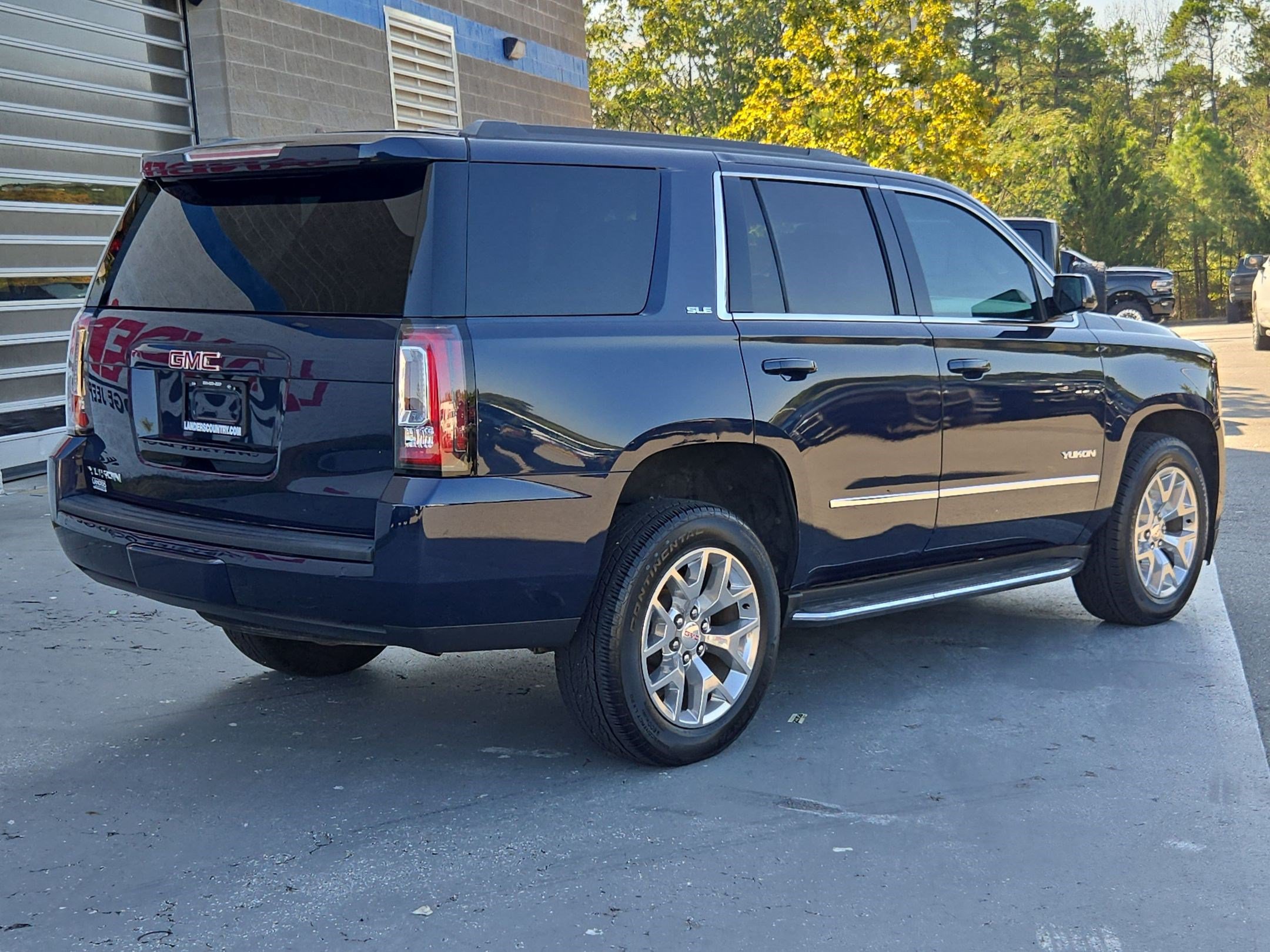 Used 2019 GMC Yukon SLE w/ SLE Value Package AWD/4WD image 7