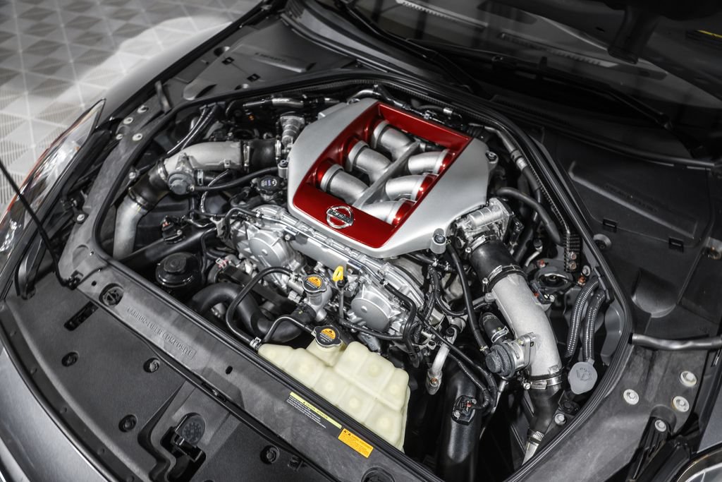 Used 2013 Nissan GT-R Premium AWD/4WD image 23