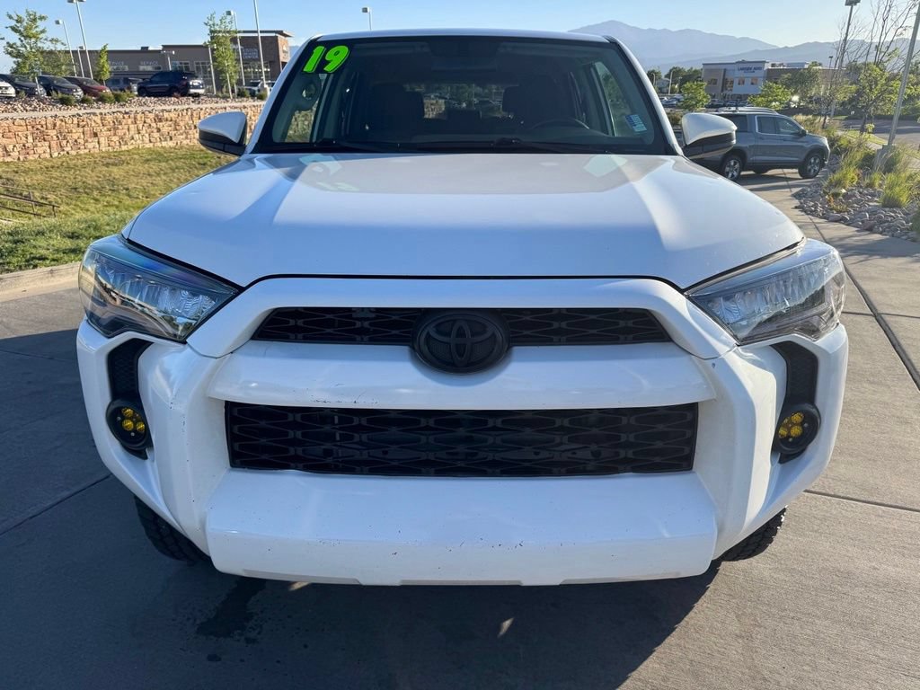 Used 2019 Toyota 4Runner SR5 AWD/4WD video 2