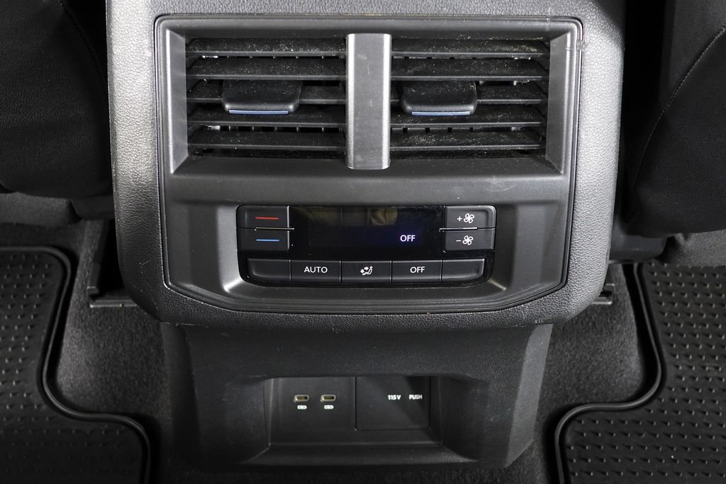 Used 2023 Volkswagen Atlas SE w/ Black Wheel Package FWD image 23