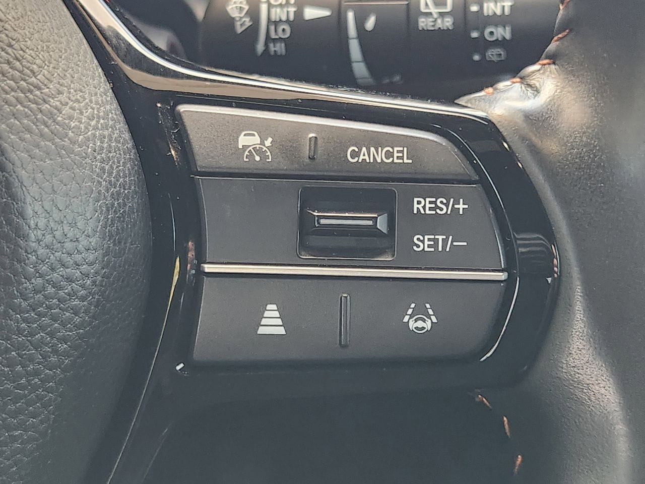 Used 2025 Honda HR-V Sport image 27