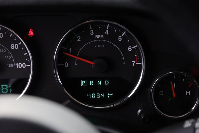 Used 2018 Jeep Wrangler Sahara w/ Connectivity Group image 20